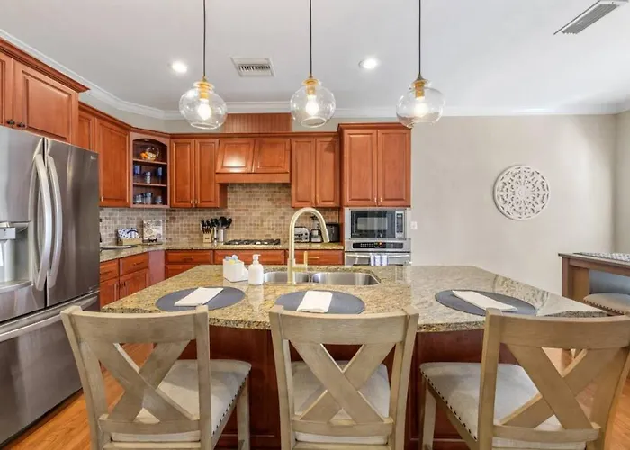 Casa de férias Serene Smart Home, Big Backyard, Family And Friends *