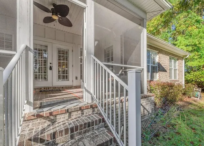 Serene Smart Home, Big Backyard, Family And Friends * Tallahassee